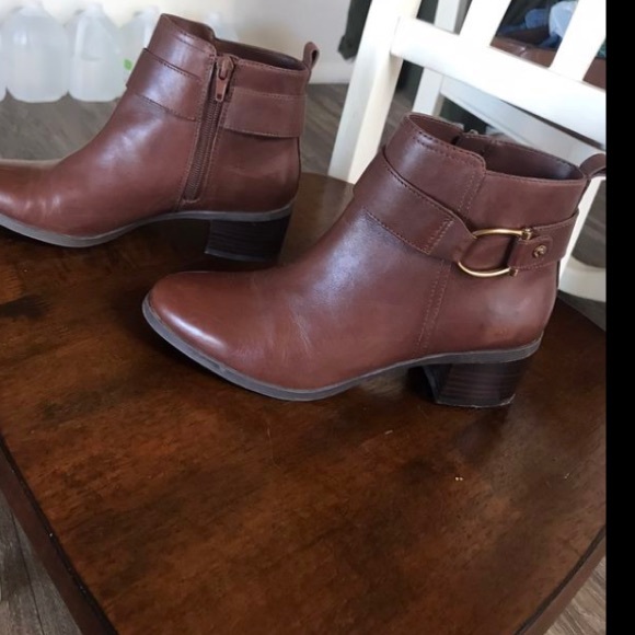 Anne Klein booties - Picture 2 of 4